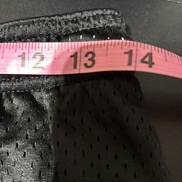 Nike Dri-Fit Basketball 5”standard fit,mid length,elastic/drawcord waist,pockets - Picture 8 of 9